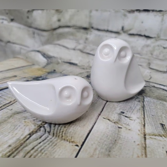 Jonathan Adler "Owl" Salt and Pepper Shakers, White - Picture 13 of 13